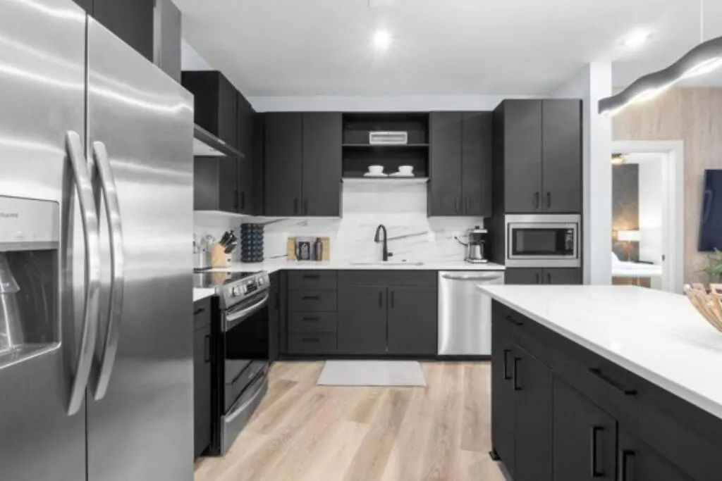 Electric - Odyssey -Top Floor West End 2 Bedroom - Minutes To Broadway Nashville 0*,